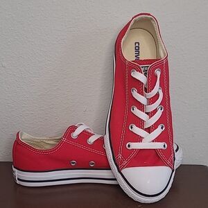 Converse Red Low Top Size 2.5 NWOT